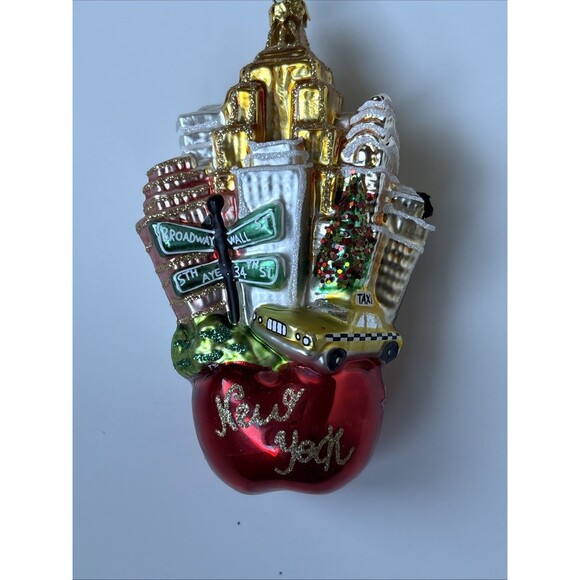 EUC The Big Apple New York Landscape Polish Mouth Blown Glass Christmas Ornament - Picture 2 of 11